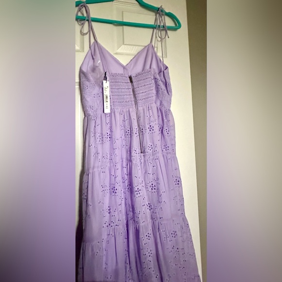 ‼️RARE‼️🎸ALICE + OLIVIA 🎸🔥NWT🔥Shanti Eyelet Lace Midi-Dress— Size 6 - Picture 15 of 16